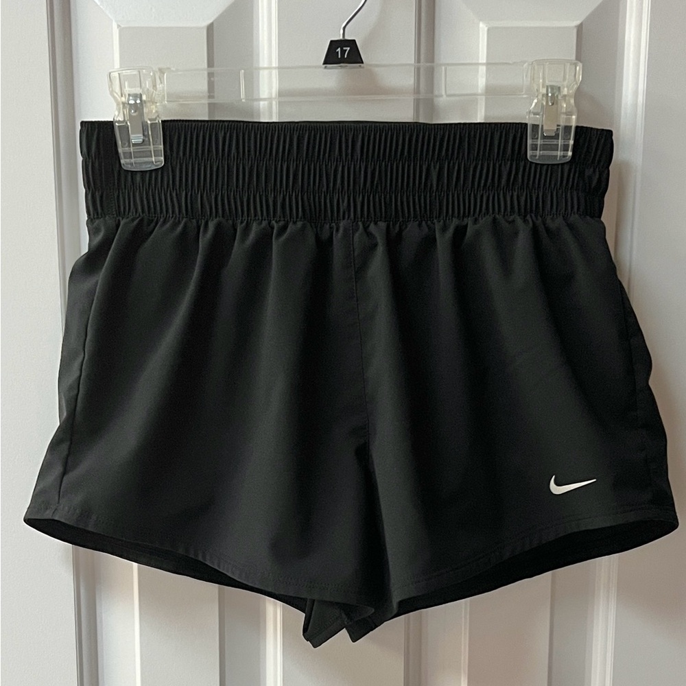 NWOT Nike One Women's Black Mid-rise 3” Dri-fit Running Shorts Size Small